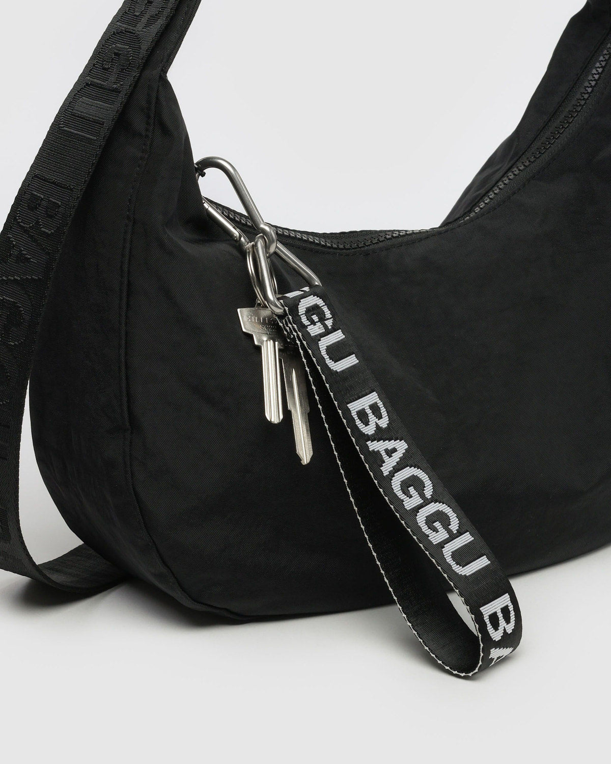 Logo Keychain Black & White | Baggu Best Seller