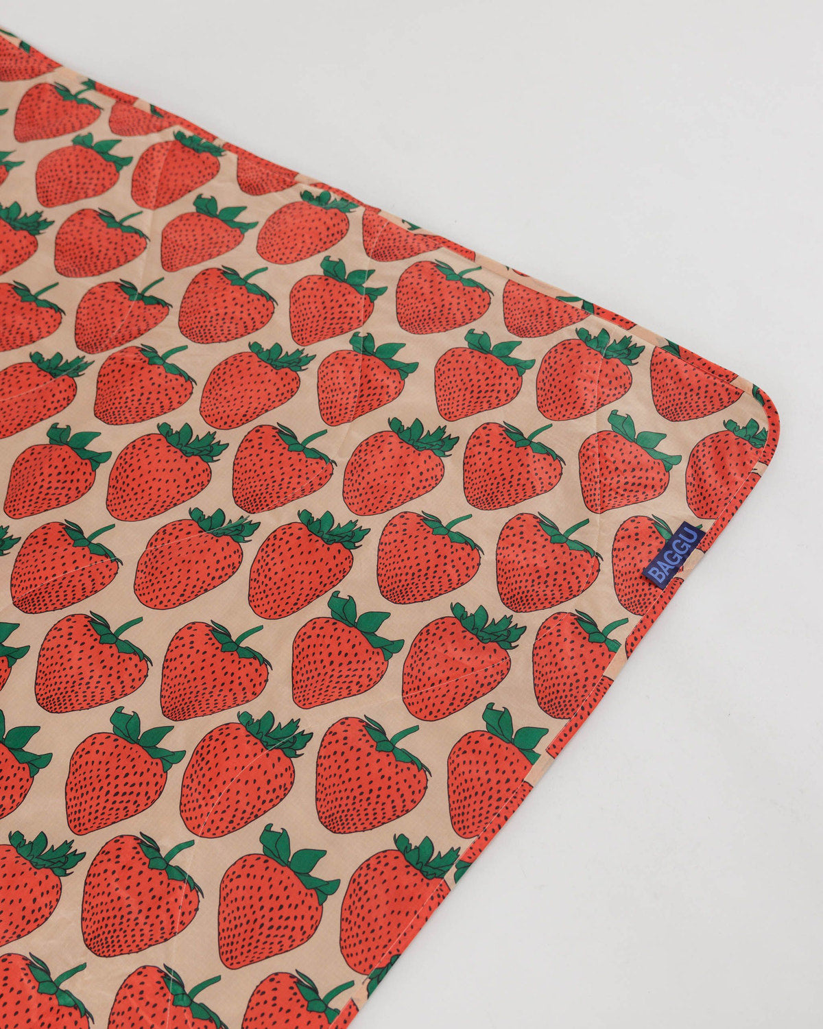 Puffy Picnic Blanket Strawberry | Baggu Best Price
