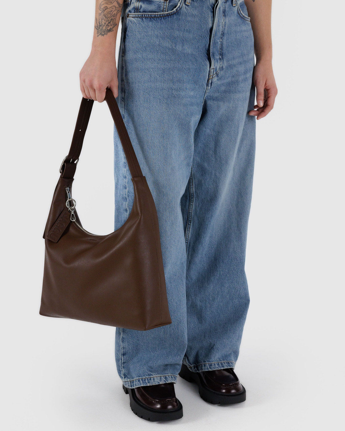Recycled Leather Shoulder Bag Brown | Baggu Great Value