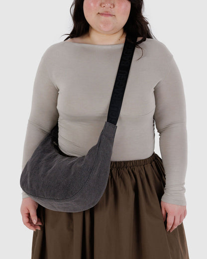 Medium Denim Crescent Bag Washed Black Denim | Baggu Essential