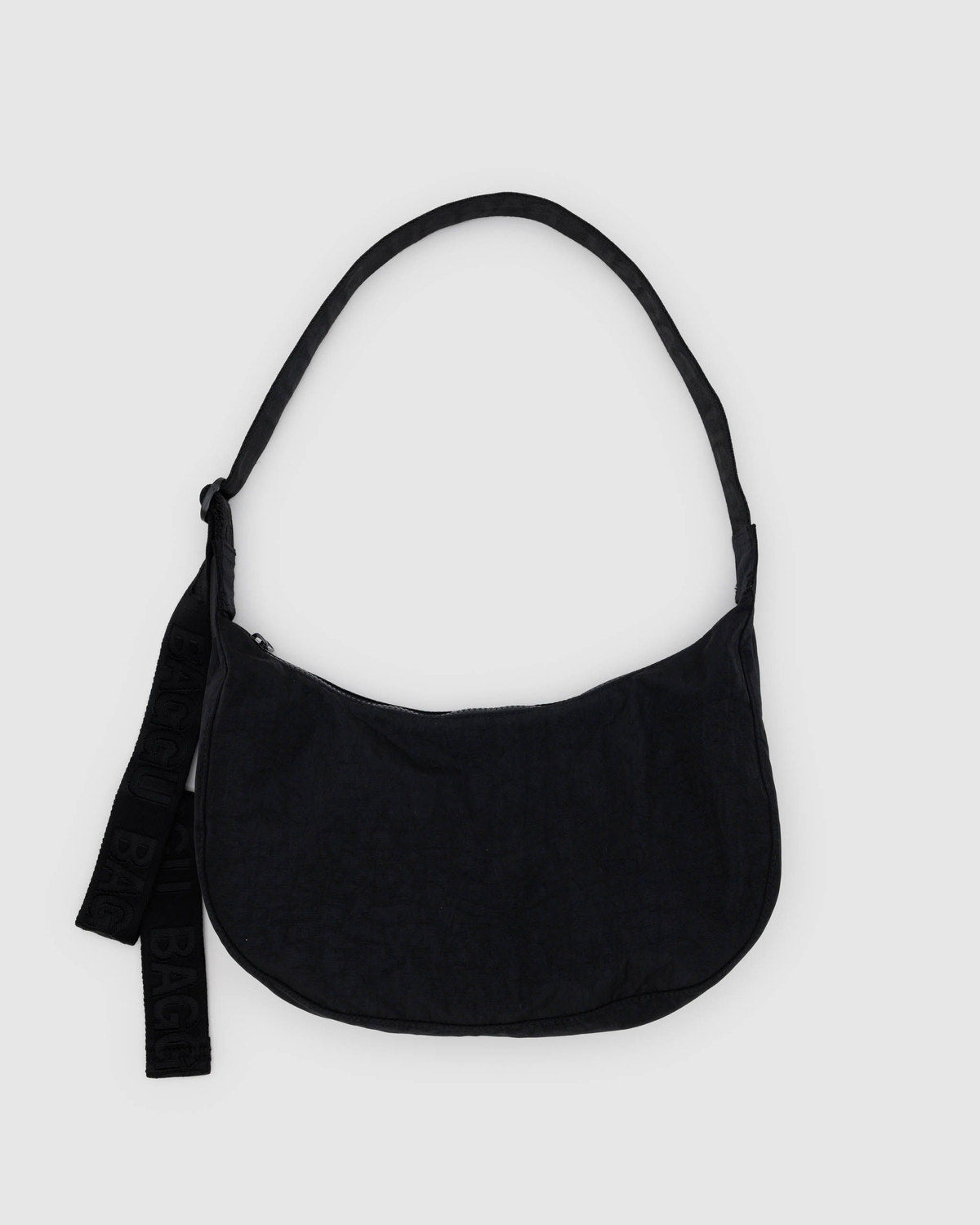 Medium Nylon Crescent Bag Black | Baggu Essential