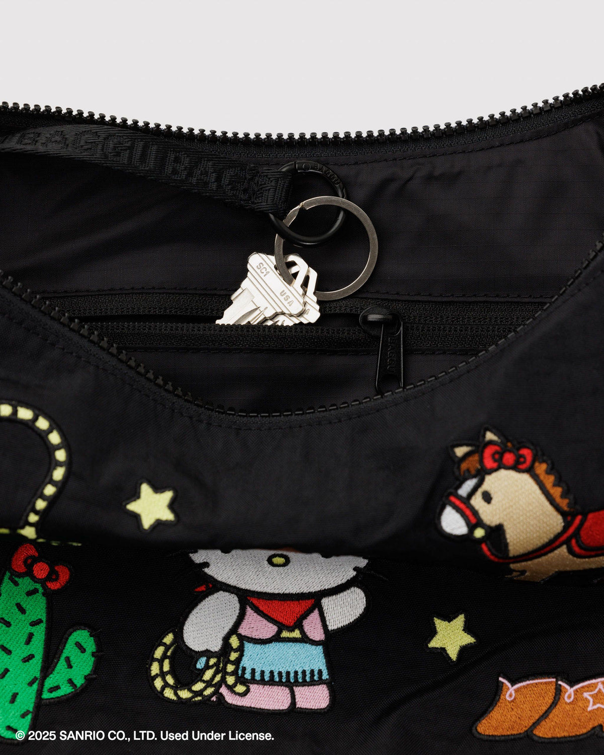 Medium Nylon Crescent Bag Embroidered Hello Kitty Western | Baggu Classic
