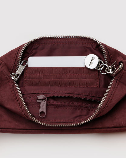 Nylon Pochette Mahogany | Baggu Signature
