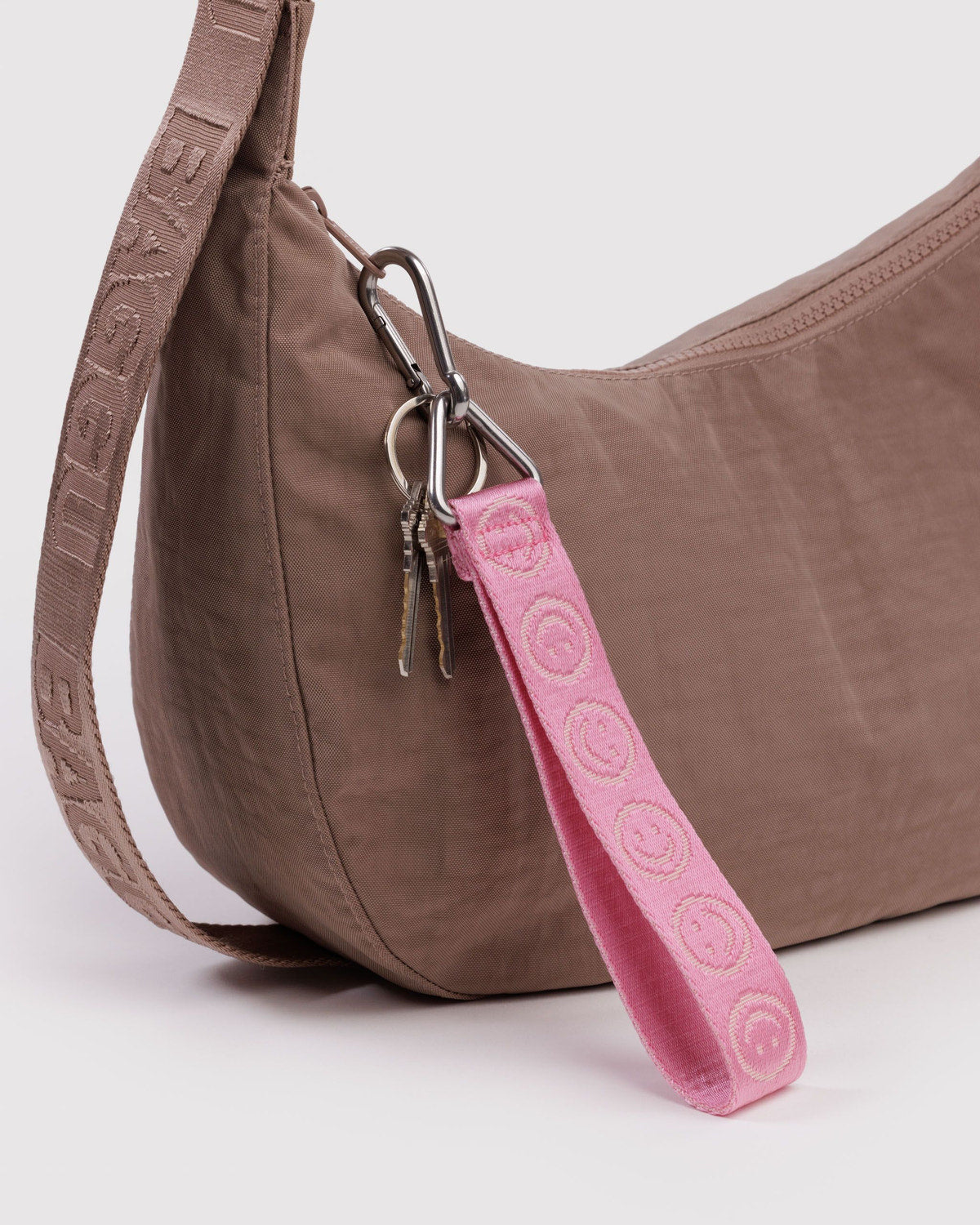 Logo Keychain Pink Happy | Baggu Best Price