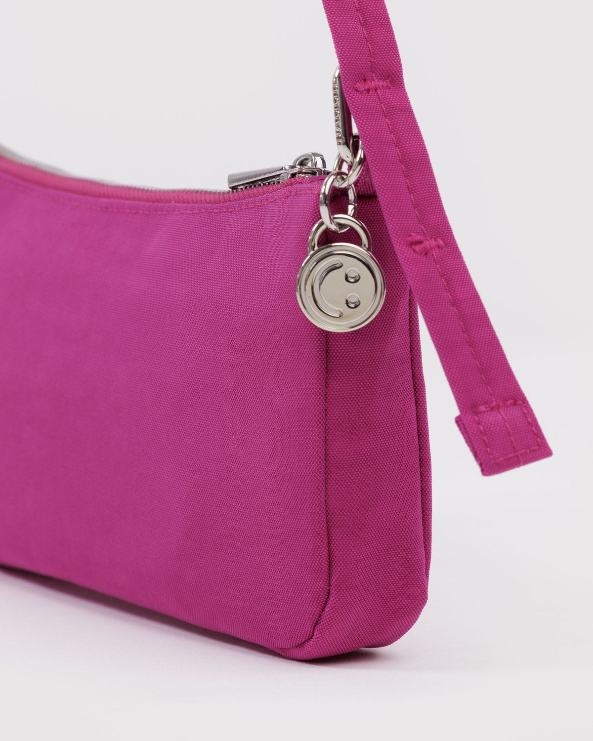 Nylon Pochette Deep Fuchsia | Baggu Trending