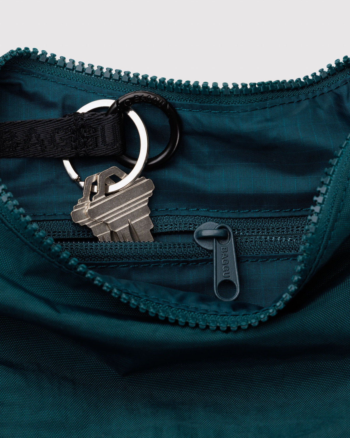 Small Nylon Crescent Bag Deep Sea | Baggu Special Offer