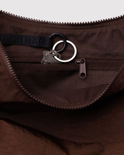 Medium Nylon Crescent Bag Coffee | Baggu Essential