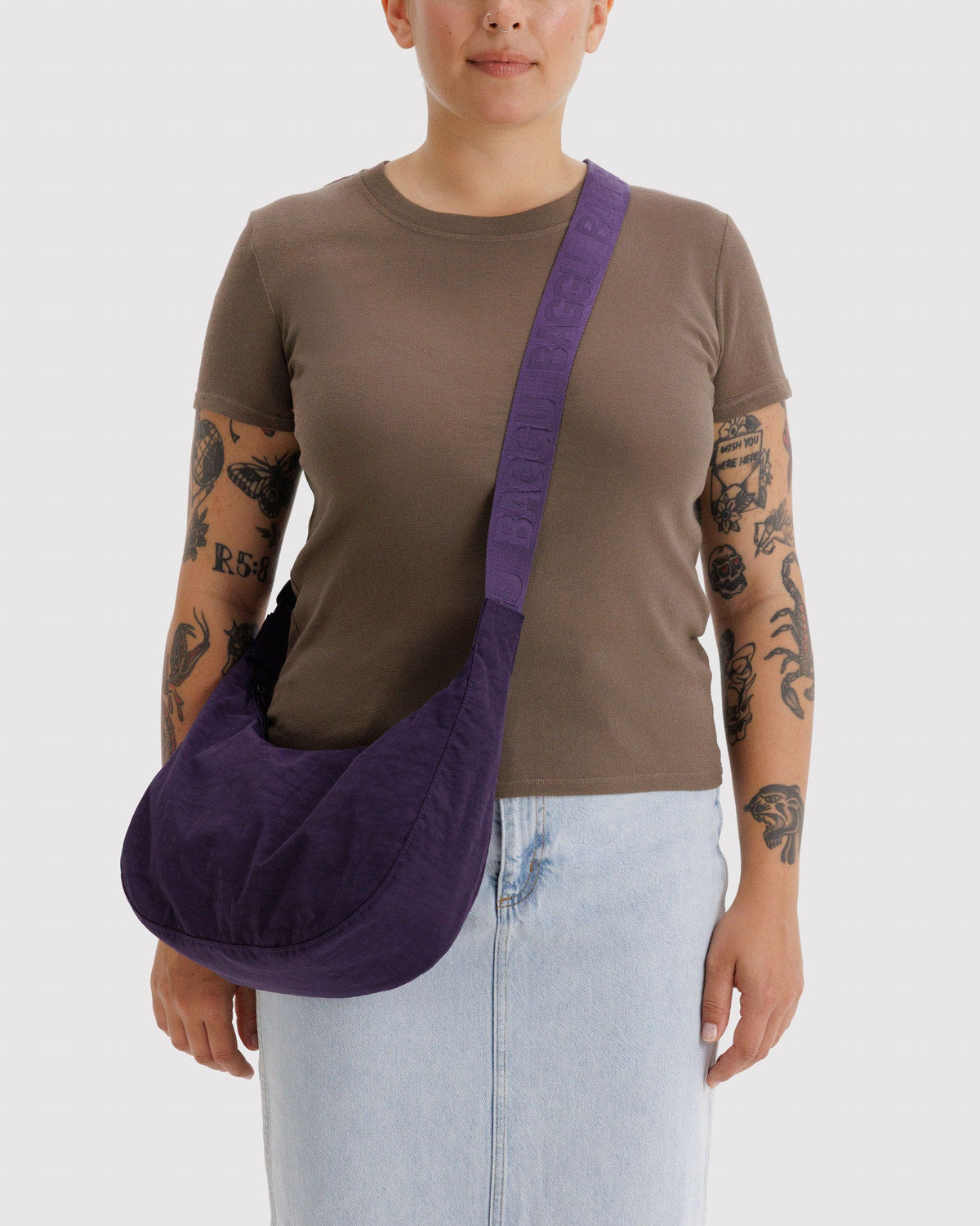 Medium Nylon Crescent Bag Fig | Baggu Great Value