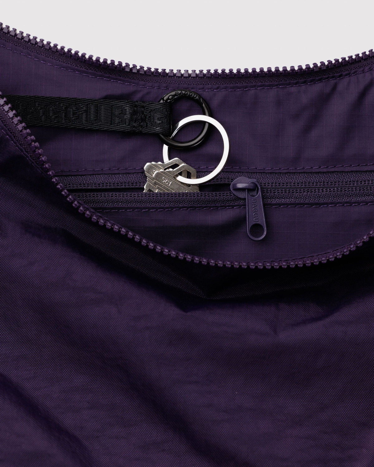 Medium Nylon Crescent Bag Fig | Baggu Great Value