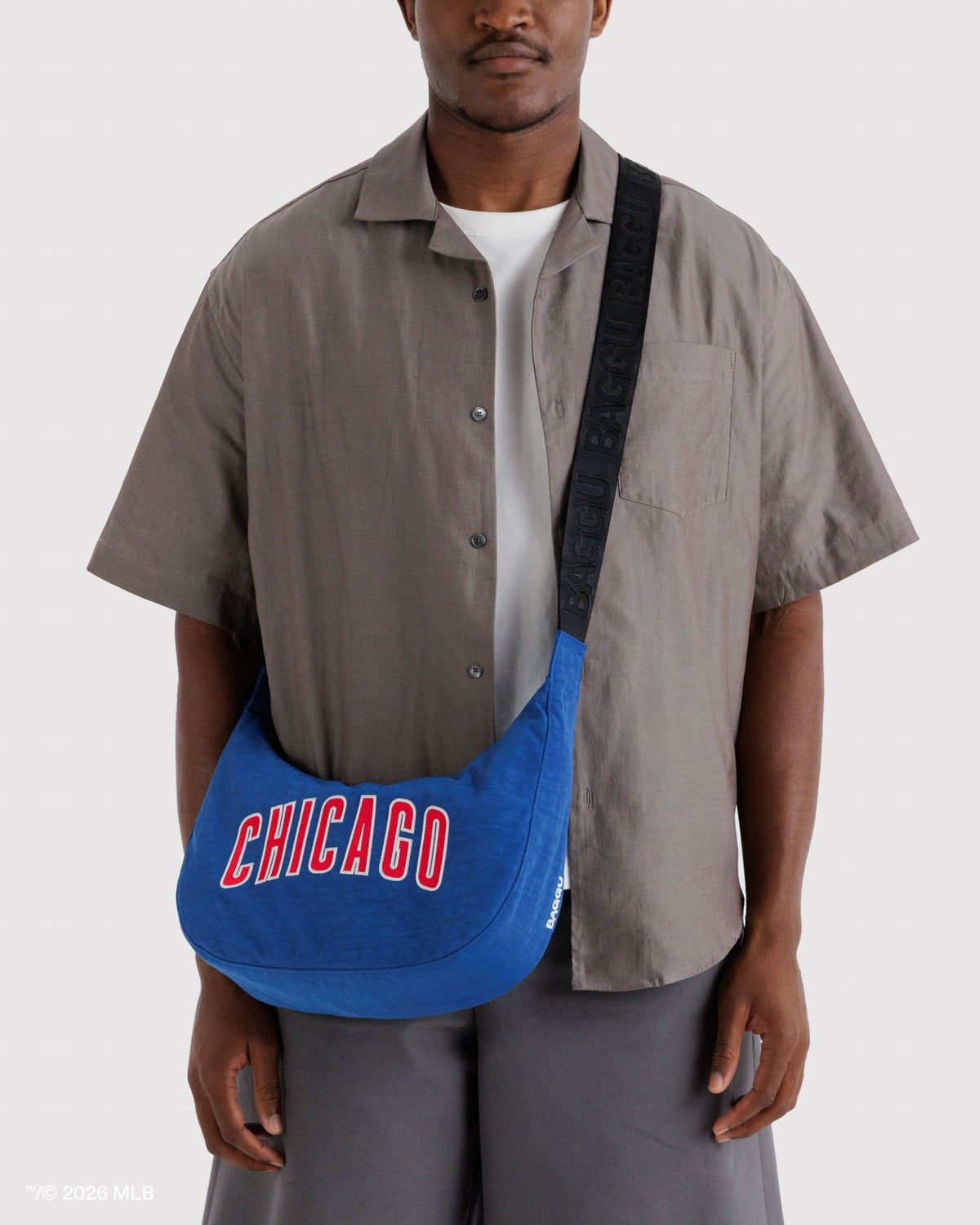 Medium Nylon Crescent Bag Chicago Cubs™ | Baggu Exclusive