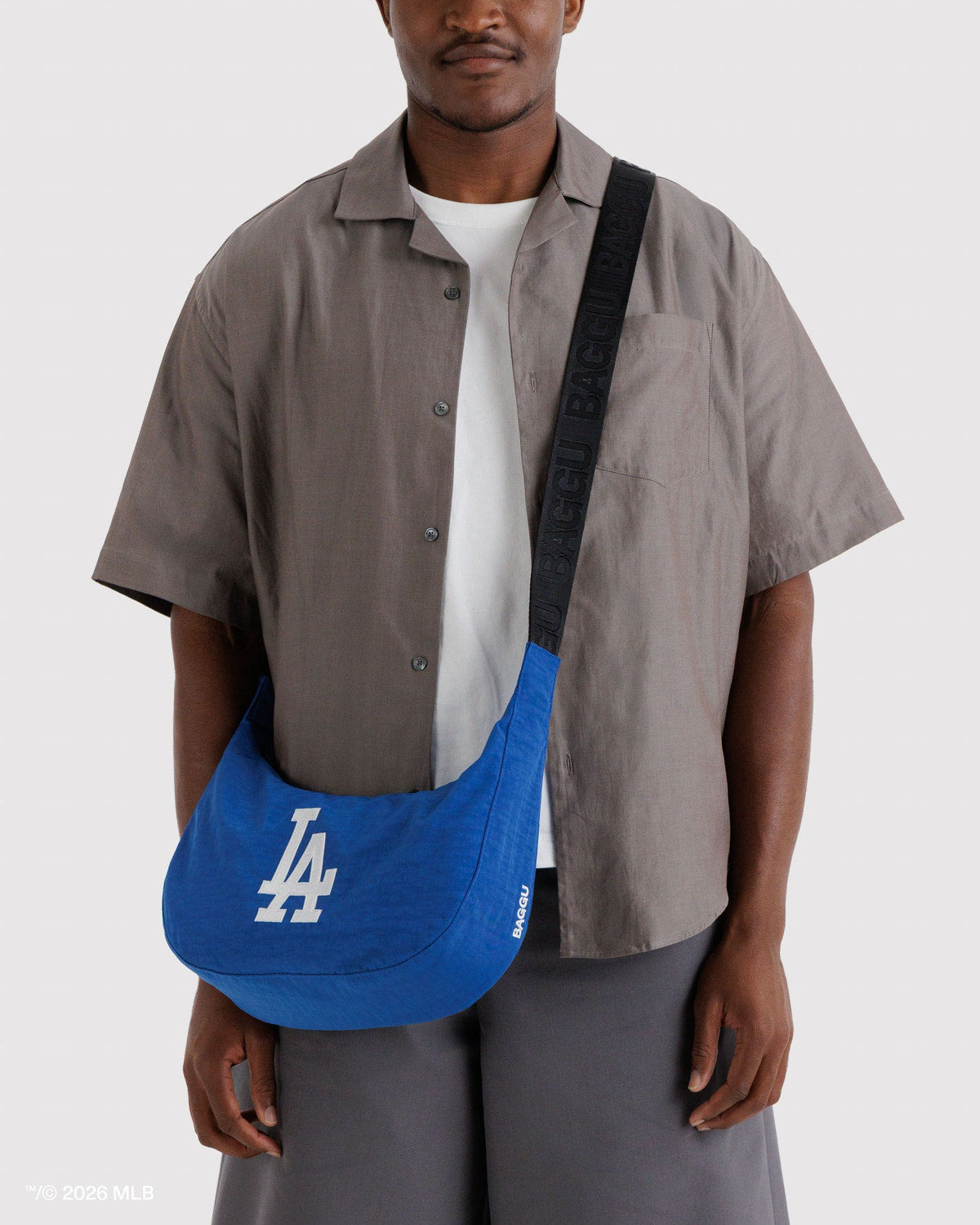 Medium Nylon Crescent Bag Los Angeles Dodgers™ | Baggu Special Offer