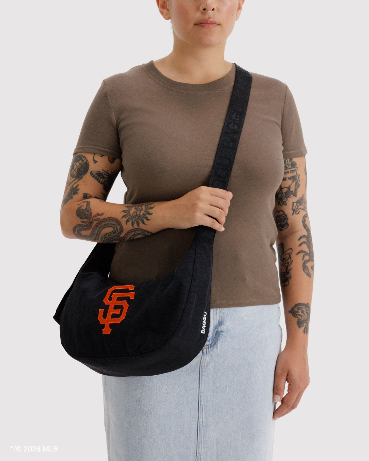 Medium Nylon Crescent Bag San Francisco Giants™ | Baggu Trending
