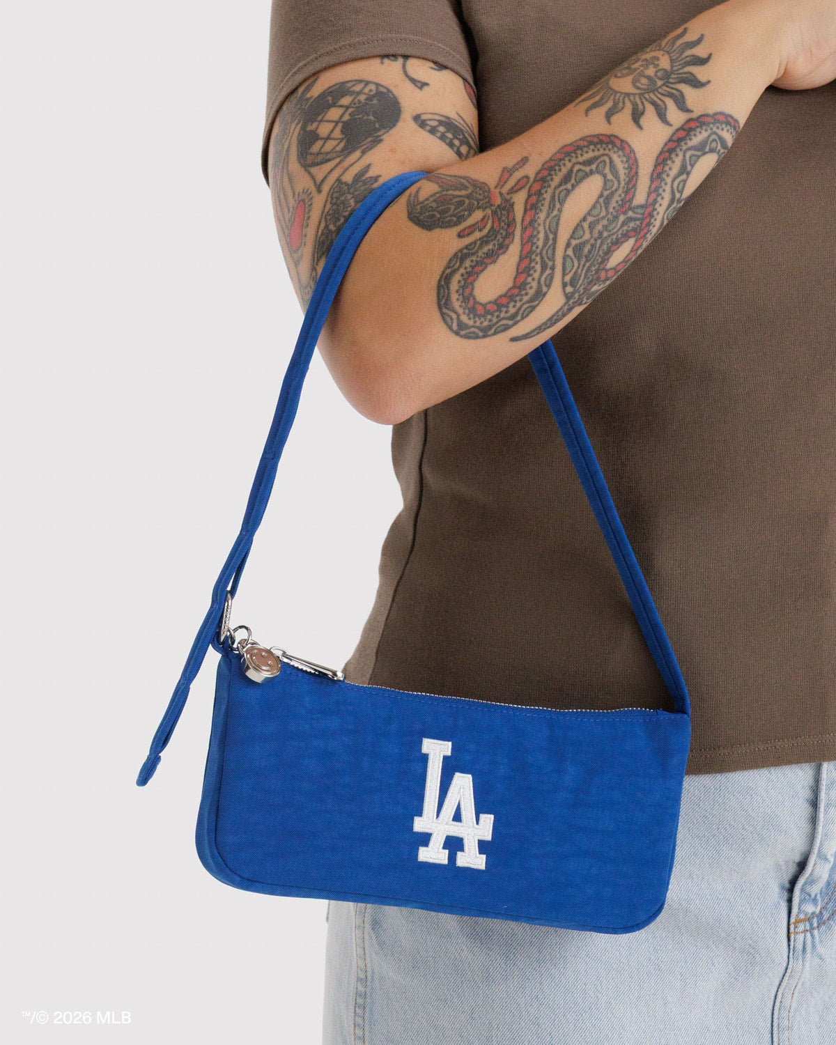 Nylon Pochette Los Angeles Dodgers™ | Baggu Recommended