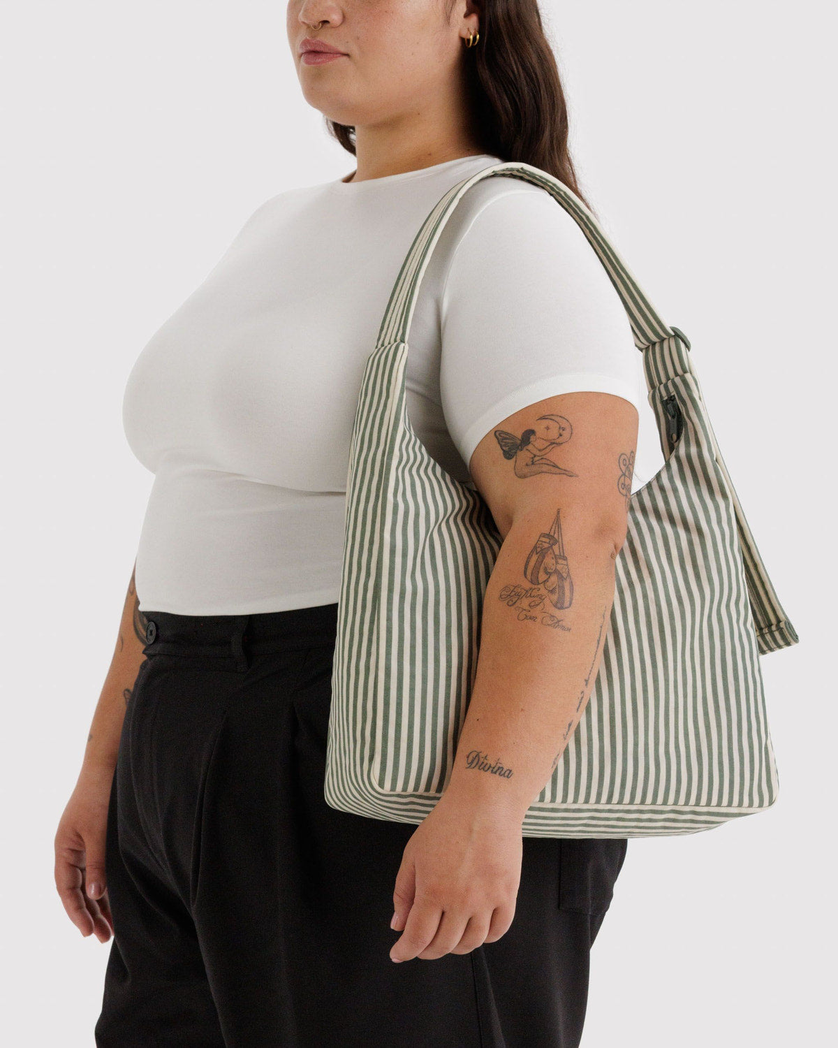 Nylon Shoulder Bag Sage Stripe | Baggu Essential